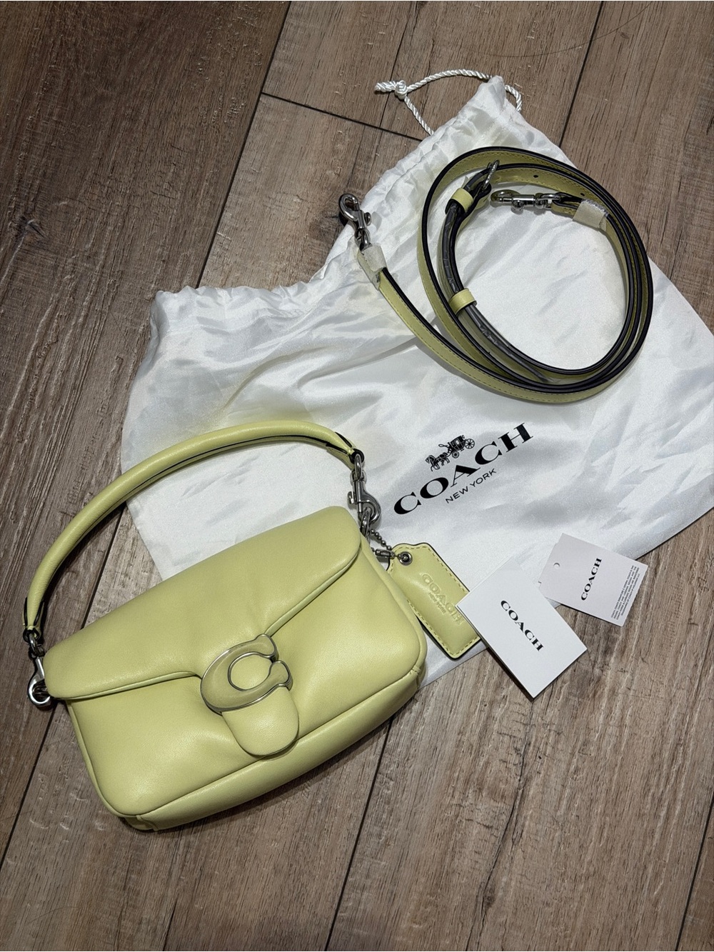 Coach| Pillow Tabby 18 Shoulder Bag